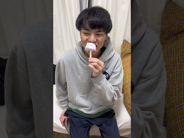 アイスだと思ったら歯磨き粉凍らせたやつドッキリを兄に仕掛けてみた😂