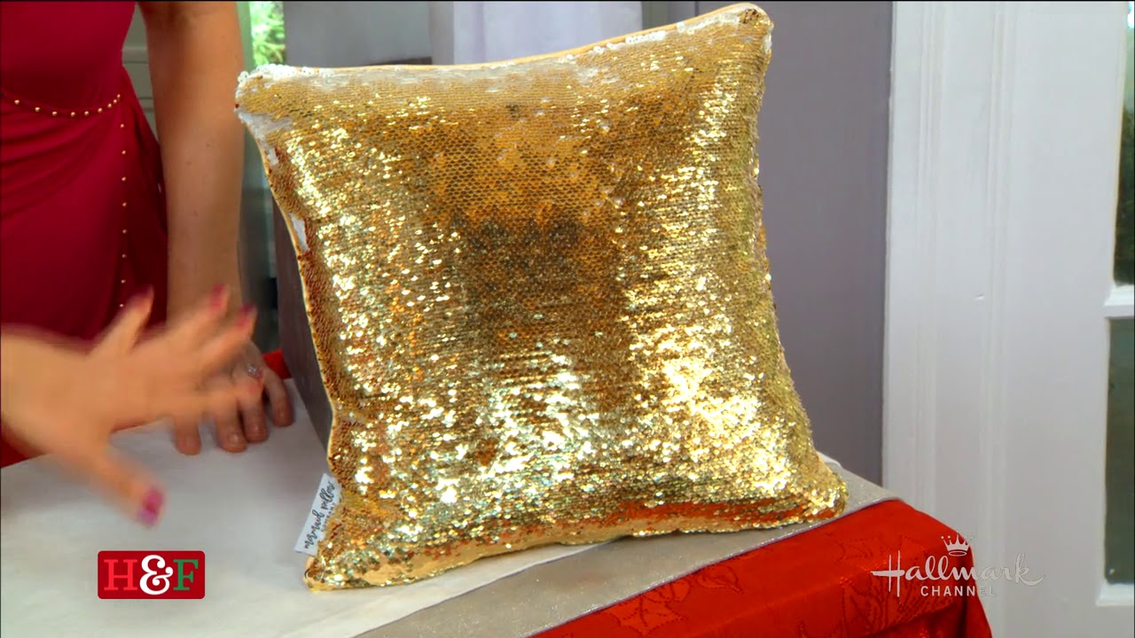 Larissa Wohl's Christmas in July Gifts 