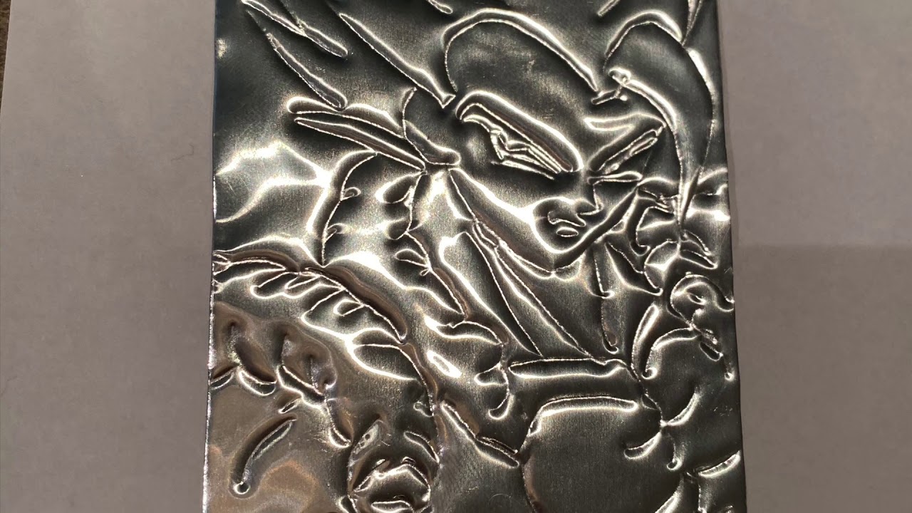 Repujado de metal en aluminio, cover para iPhone, Gogeta dragon ball super