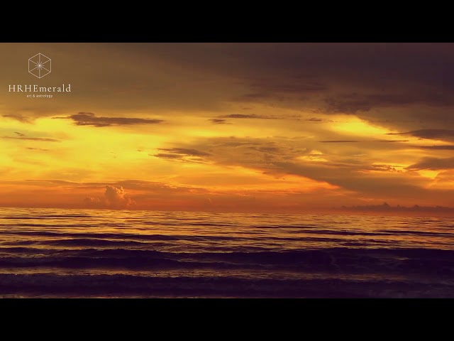 BEST BEACH HD VIDEO • CALM THERAPY • GOLD & AMETHYST SUNSET • OCEAN WAVES • SKY • ARTIST EMERALD