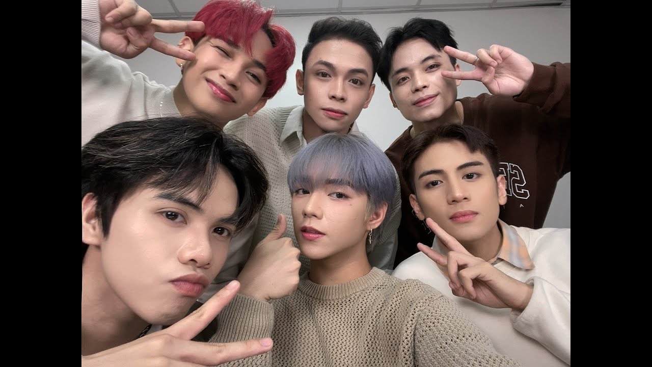 041124 | PLUUS “Universe” TikTok Live