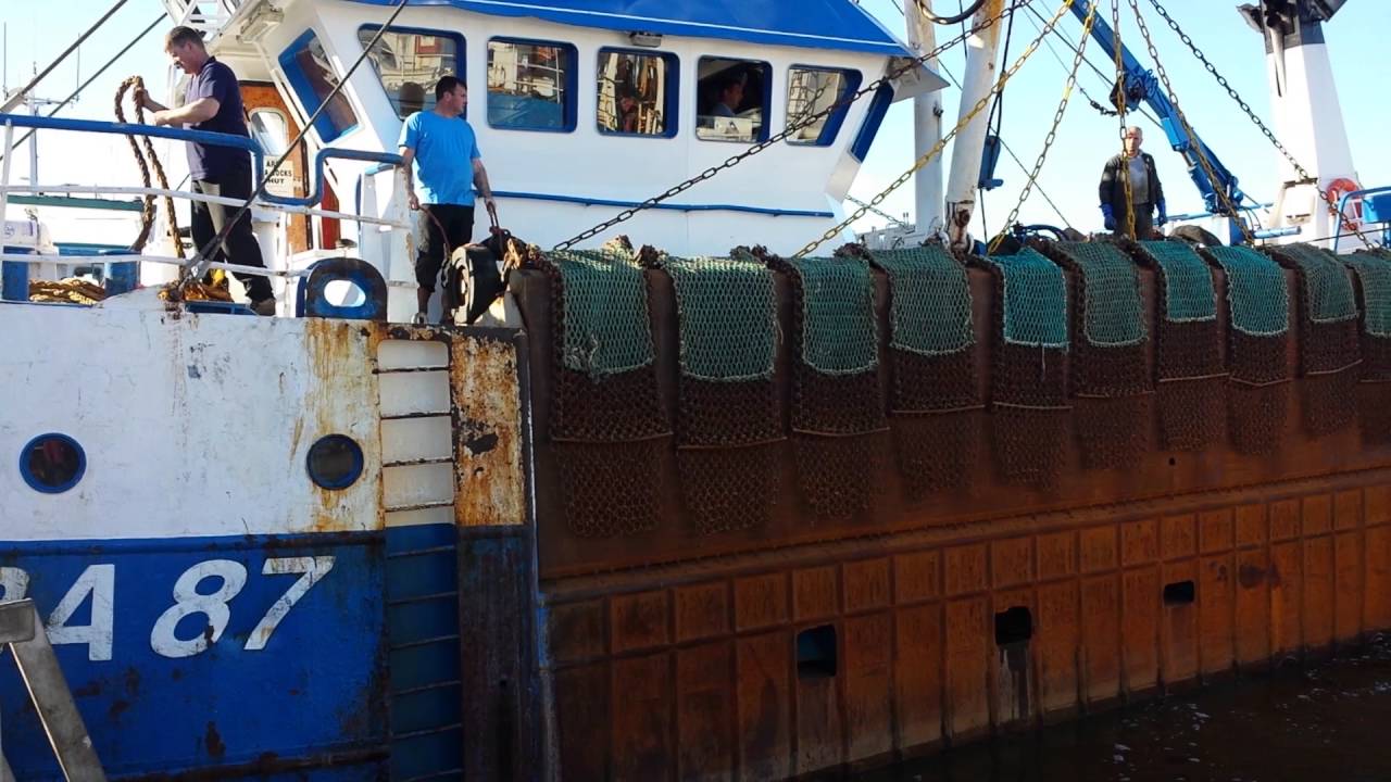 Trawler leaving Kirkcudbright
