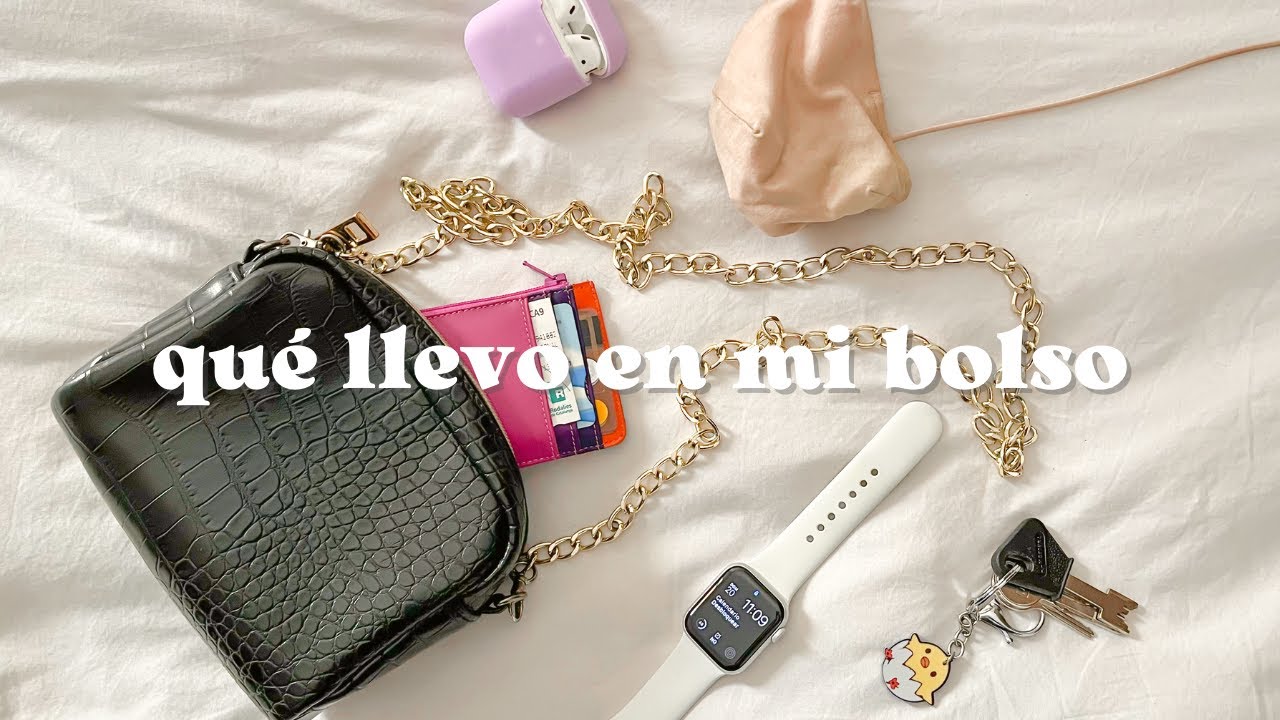 qué llevo en mi bolso en 2022 ☁️💜 minimalismo, consejos