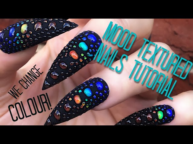Mood colour changing textured scale nails