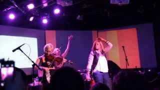 Eve - Let Me Blow Ya Mind feat. The Dolls - Surprise Appearance at Brooklyn Night Bazaar 01/17/14 HD