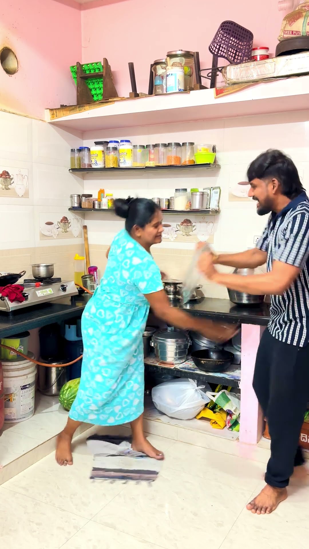 🤣 முடிஞ்சா சிரிக்காம இருங்க 😂 - ShareChat