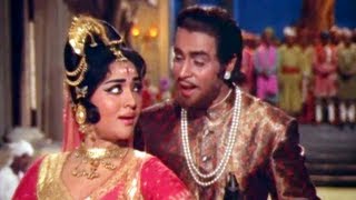 Kaise Samjhaoon Badi Nasamajh Ho - Vyjayanthimala Classic Dance Song - Suraj - Rajendra Kumar chords