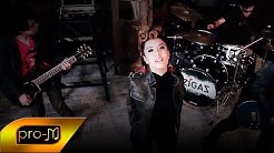 ZIGAZ - Teman Atau Ratu (Official Music Video)  - Durasi: 3:38. 