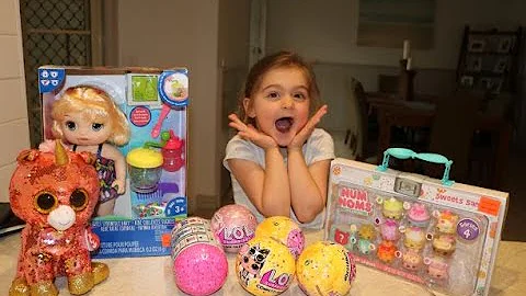 Gymnastics class ! Elsa and Anna toddlers learn new tricks - Barbie is the coach - exercises