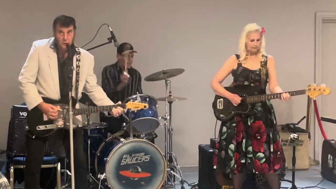 SANDY FORD • BREAK UP 🎶 Dagenham Roundhouse 🎶 07/11/2025