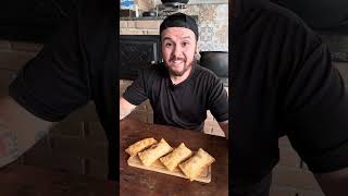 Pastel de pinhão com linguiça