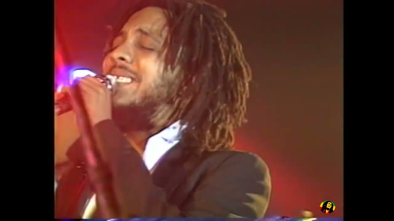 ジャマイカ7” Roman Stewart Christmas Affair / Version NONE WELL CHARGE /00080 Roman Stewart - Christmas Affair [197x] - YouTube