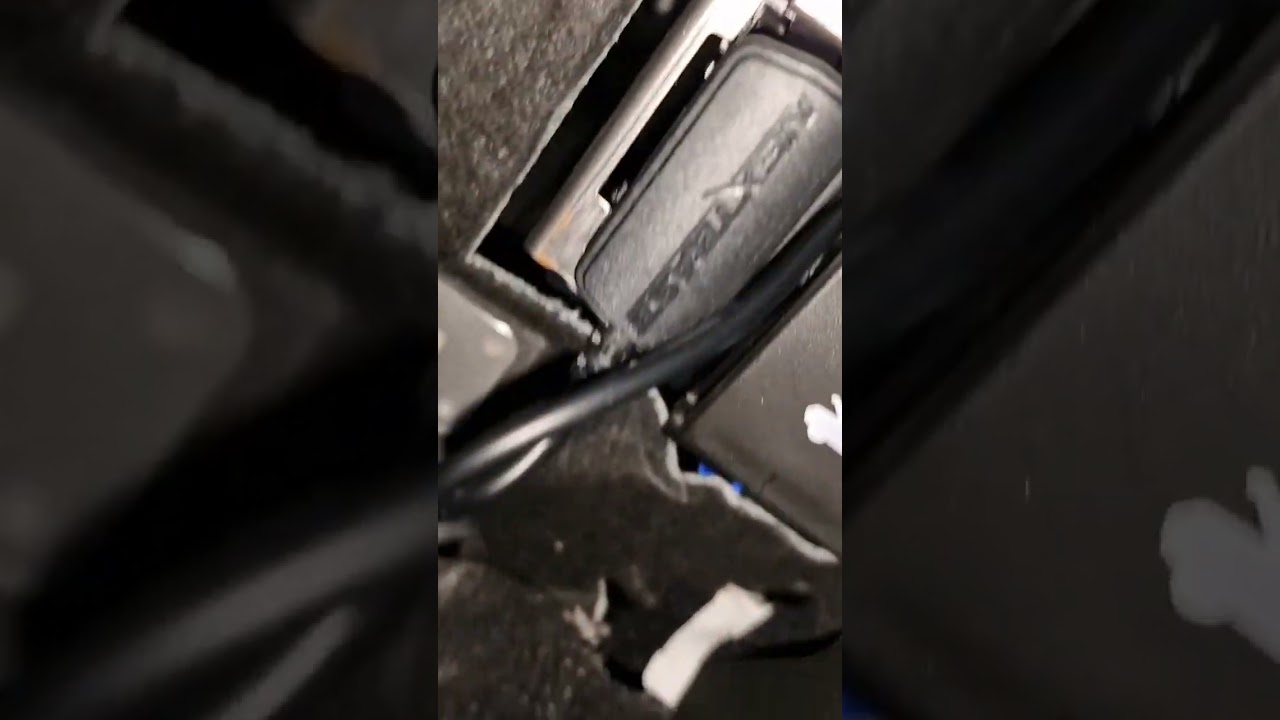 Установщик видеорегистраторов Nextbase Iq в Южном Лондоне 😉