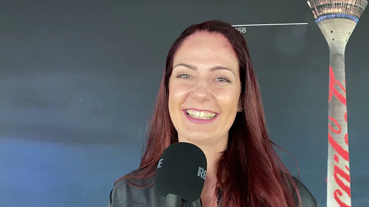 Julia Schutz kurz vor Sendestart von ANTENNE NRW i...