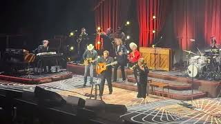 “The Weight” Mavis Staples Kevin Morby Dave Rawlings & Julie Davis w/Nathaniel Rateliff & the Night screenshot 1