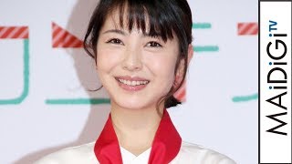 浜辺美波、可愛すぎるパティシエール衣装で登場！“夢のクリスマスケーキ“の試食も