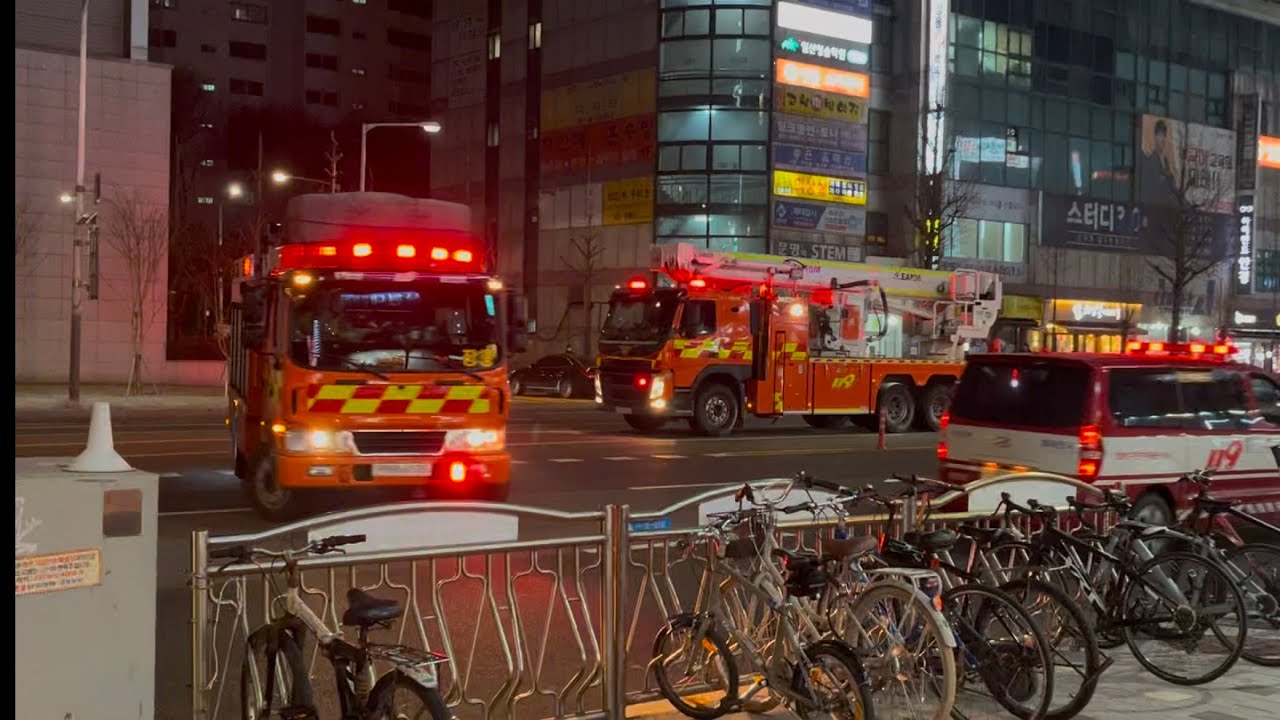*APARTMENT FIRE* 소방차 화재출동 [경기도 일산소방서] Fire engines responding with lights and sirens
