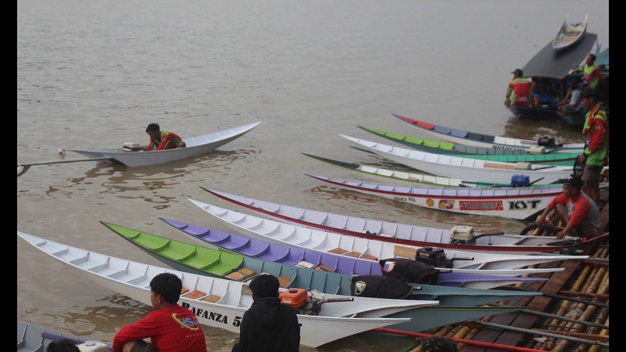 Semifina Balap Ketinting Race Desa Teluk Dalam II Balap Perahu tercepat di Indonesia