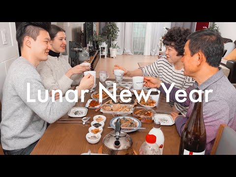 <strong>Korean</strong> Lunar New Year 🌕 Shopping for a <strong>Goodbye</strong> Present...Our Friends Are All Leaving Korea 😢