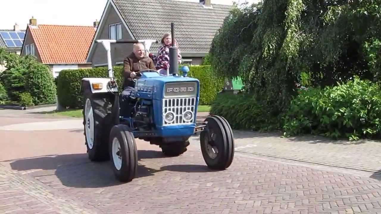 1 Start Oldtimers Toertocht Oude Tractoren Oosterstreek - YouTube