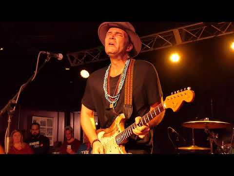 Putar You Can Run But You Can't Hide - Philip Sayce
