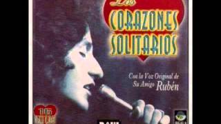 Video thumbnail of "los corazones solitarios es amor"