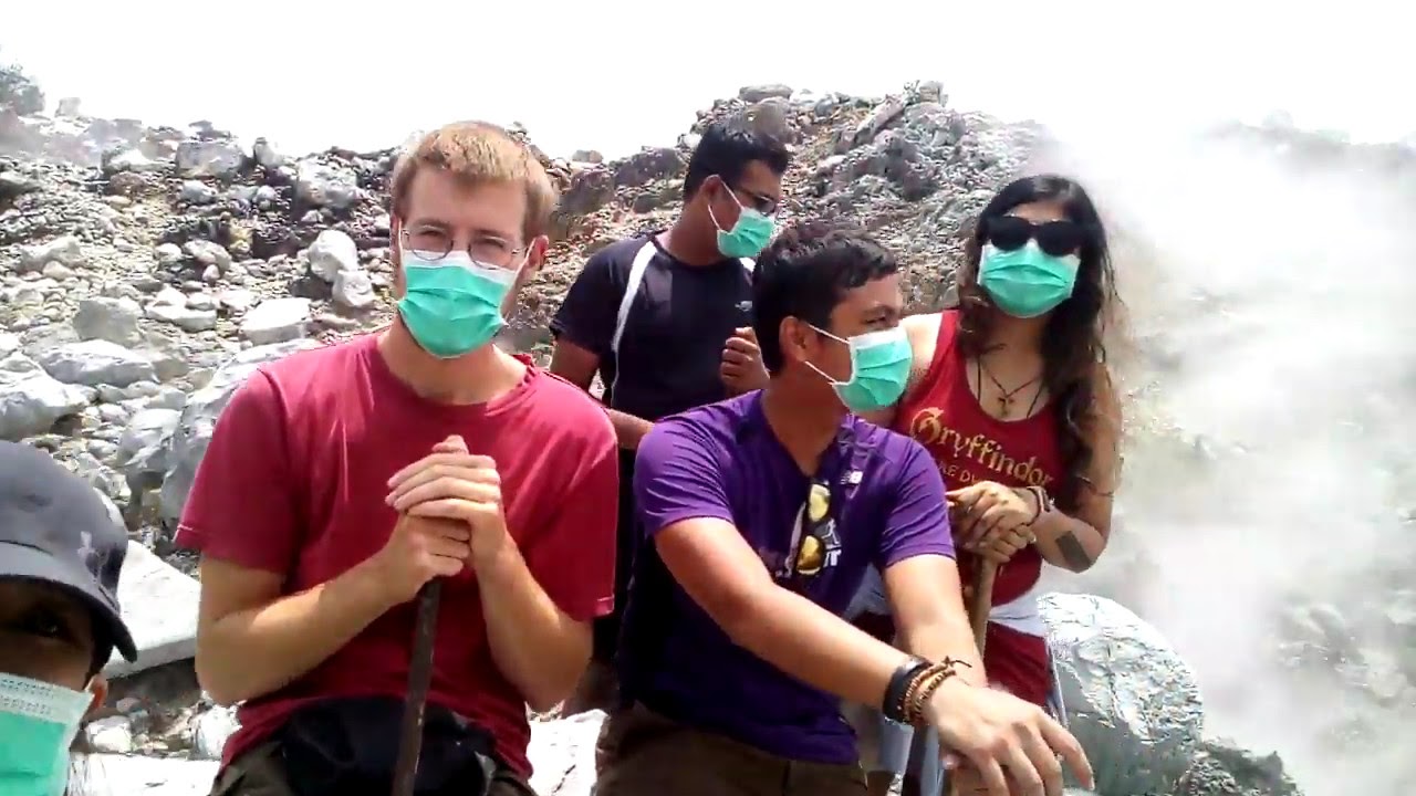 live report from bogor volcano by travellers from Singapore