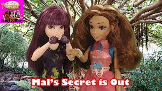 Mal's Secret is Out - Episode 11 Disney Descendants Friendship Story Play Series