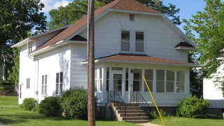 302 E Monowau St video tour