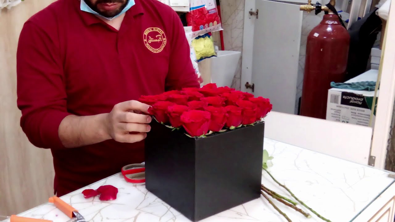 تنسيق ورد طبيعي على بوكس مع شوكولاته