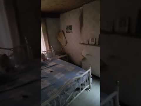 Je staat ineens in een verlaten huis