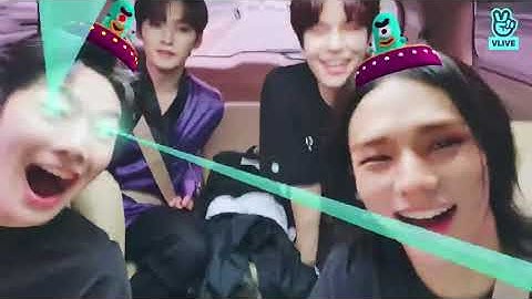 [ENG SUB] Stray Kids vlive after inkigayo win | Thunderous 4th win | Lee Know Seungmin Hyunjin I.N.