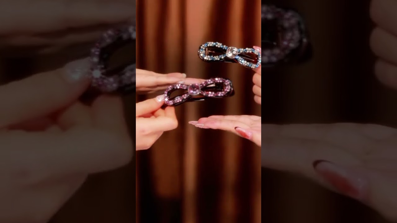 Edgy hair accessories with utilitarian outfits unleash your street-style energy.