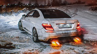 Жарю сосиски выхлопом Mercedes-Benz C63 AMG - Качественный контент в 4K 60FPS