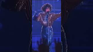 Whitney Houston Live Is Incomparable