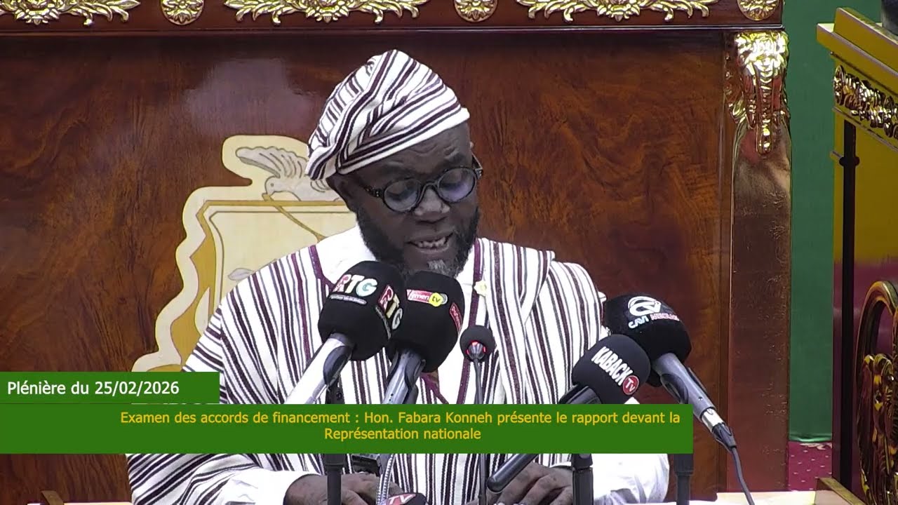 Examen des accords de financement  Hon  Fabara Konneh présente le rapport devant la Représentation n