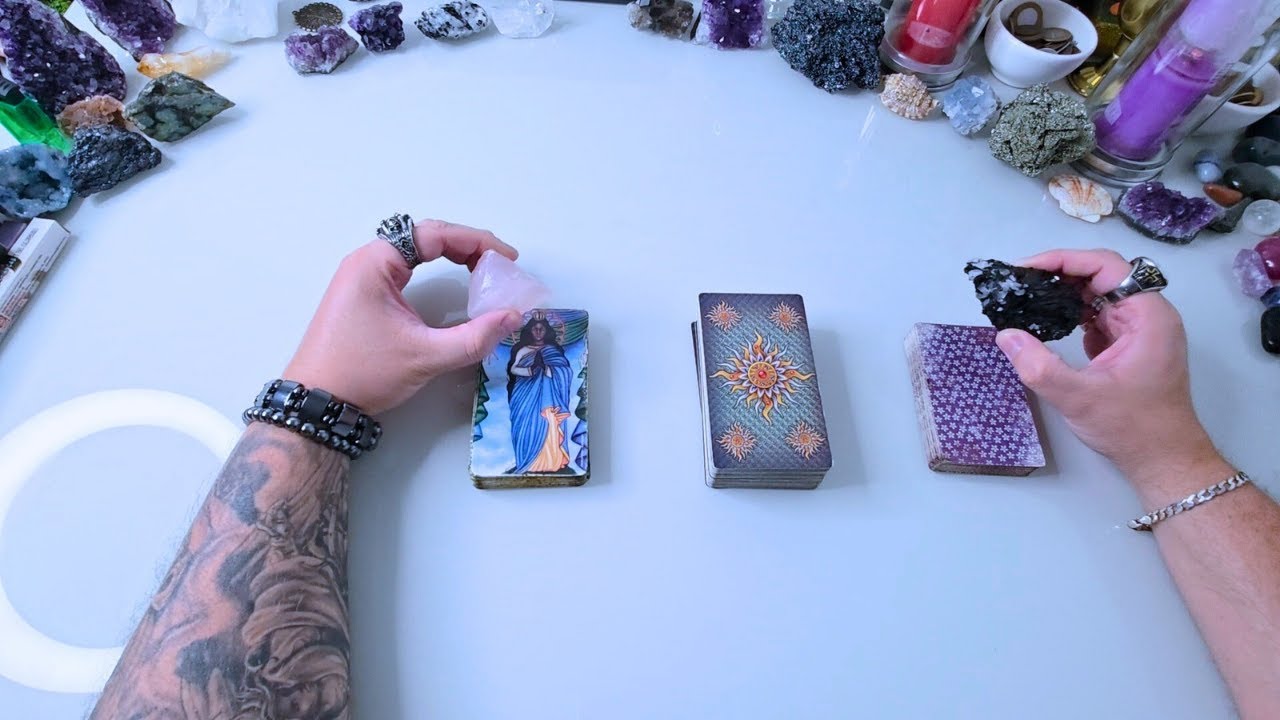 A CABEÇA e o CORAÇÃO Dele(a) AGORA! O Que Ele(a) Está PENSANDO e SENTINDO Por Mim AGORA Tarot?