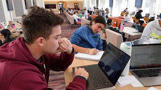 Virginia Tech students fill up study spaces on Reading Day