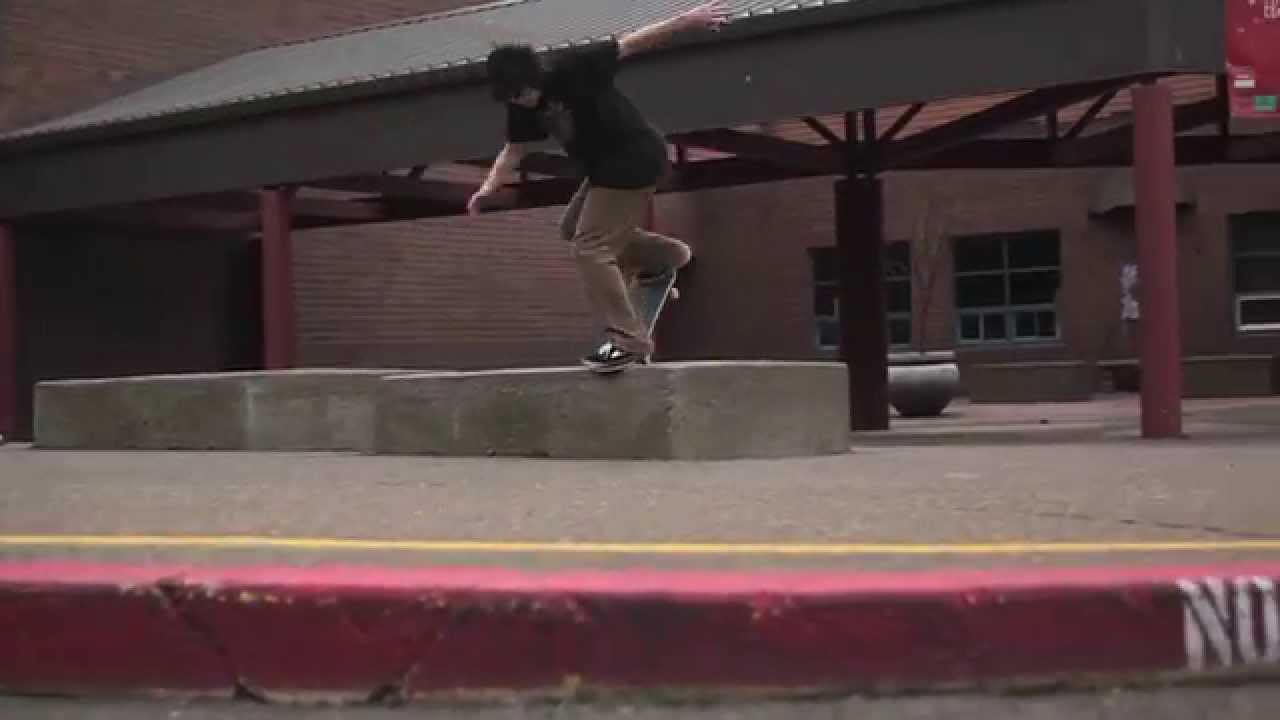 BACKSIDE NOSEBLUNT TO FAKIE MANUAL?! - ERIK BILLUPS