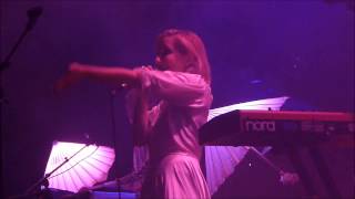 Austra - Lose it (live @ Botanique 2013)