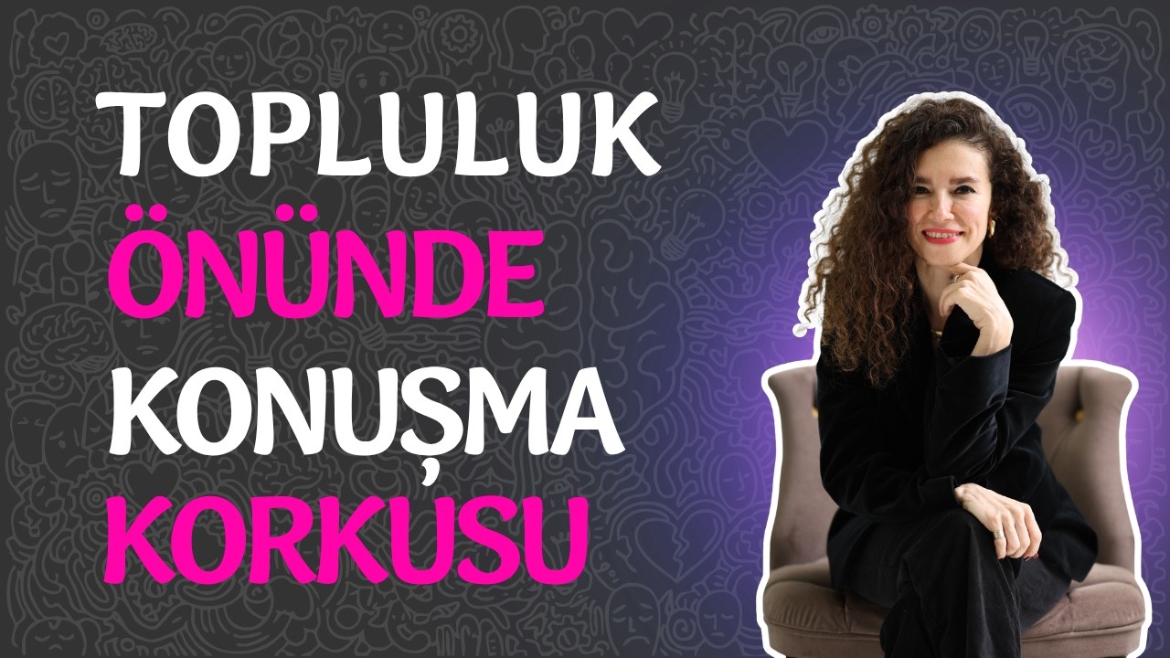 Kalabalık bir grubun karşısına geçtiğinde kalbin hızla çarpmaya başlıyor, ellerin terliyor veya ne söyleyeceğini unutuyor musun? Yalnız değilsin! Topluluk önünde konuşma korkusu (glosofobi), dünya üzerinde en yaygın görülen çekincelerden biri.

Bu videoda; sahnede ya da toplantıda özgüvenle durmanı sağlayacak, konuşma anında heyecanını kontrol altına almanı kolaylaştıracak hem bedensel hem de zihinsel pratik yöntemleri paylaşıyorum.