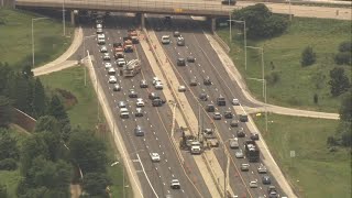 5-vehicle crash closes part of I-94 in Northbrook; 1 dead: police