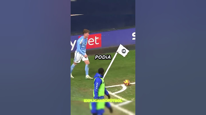 This referee did this and everyone laughed at him 🥹 #football #shorts