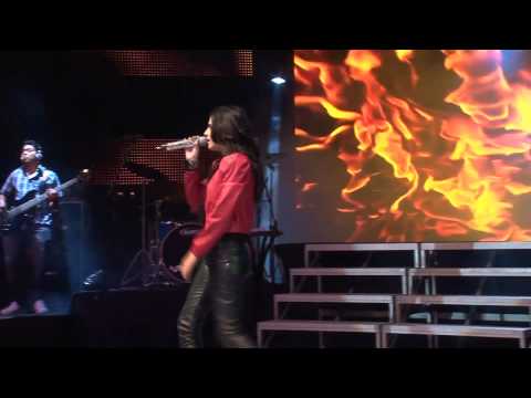 Bruna Garcia Primeira Musica Man I Feel Like a Woman
