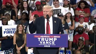 Trump's brain CRACKS, mental health scare