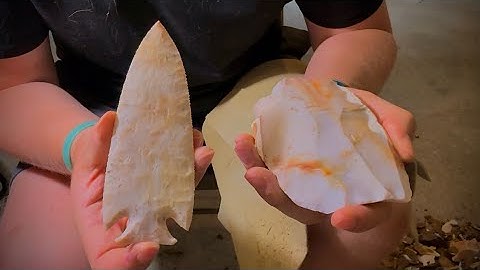 Flintknapping an Arrowhead! (How to Strike Platforms)