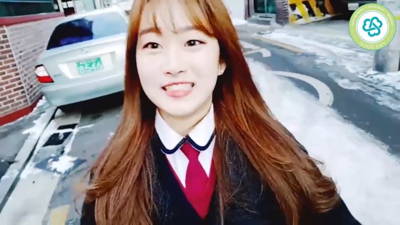 good day hwang nayoon redsquare ari makes lots of good day hwang nayoon redsquare ari makes lots of