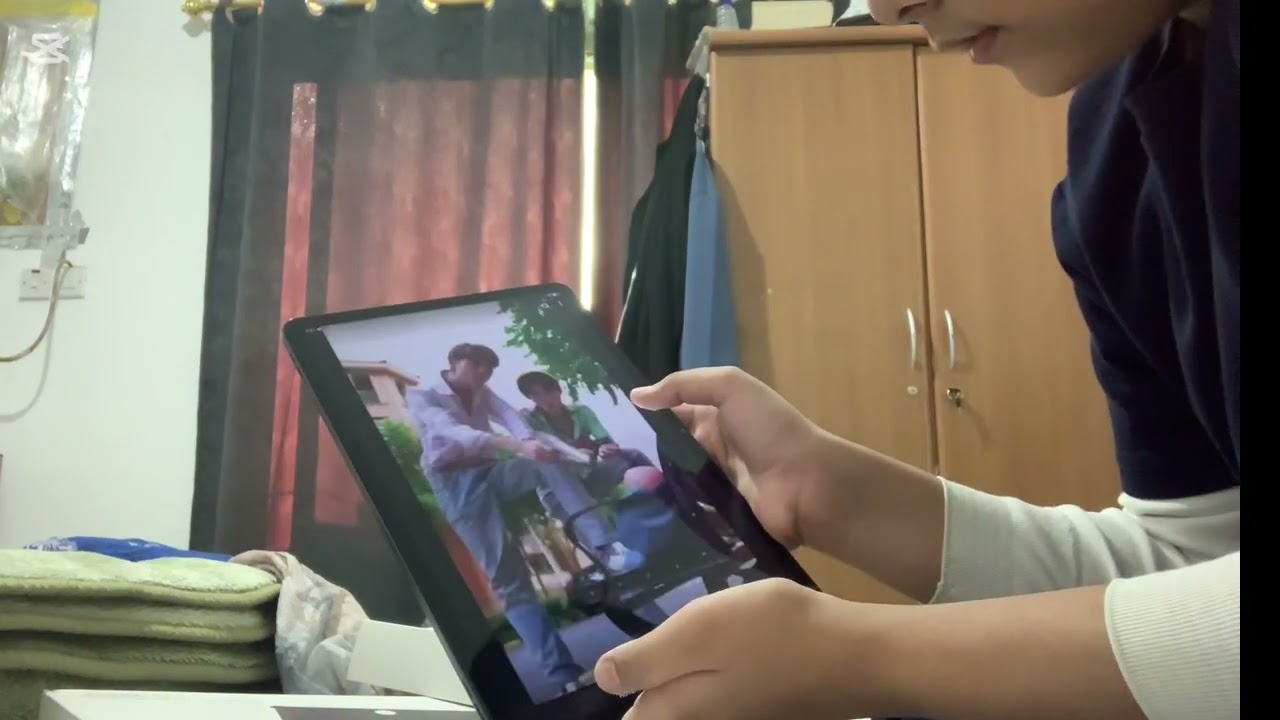 Hello guys today i unbox honor pad 9 thanks for watching and like and subscribe  me