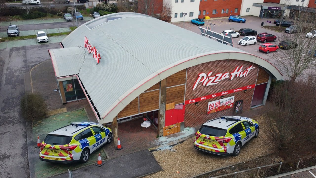 We got BUSTED by POLICE at this ABANDONED PIZZA HUT!