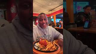 Trying The Viral OMChesseburger @applebees!!  